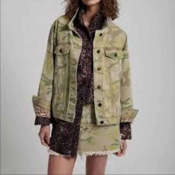 One Teaspoon
Bandits Camo & Leopard Print Denim Jacket - Picture 2 of 10